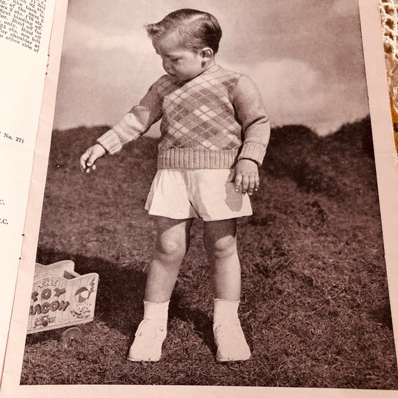 Knitting book Babies Fashion in Wool - Picture 3 of 4